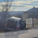 Conducta de gaze din localitatea Flămânzi, spartă în urma unui accident între două mașini. Cinci persoane rănite