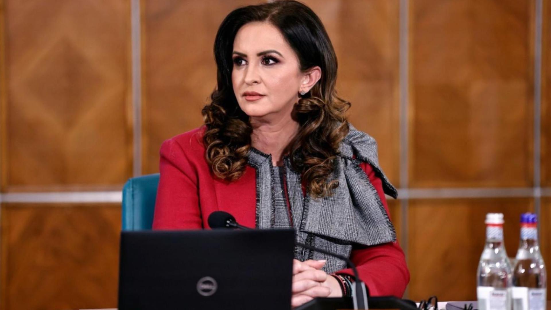 Ministrul Culturii Natalia Intotero l-a demis pe directorul general al Muzeulul Naţional de Istorie, după ce acesta a refuzat să se retragă de bunăvoie