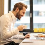 Reguli de bune maniere în mediul online. Care sunt, de fapt, normele de NETICHETĂ, pe care oricine trebuie să le respecte