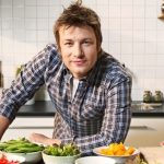 Rețeta genială de supă a lui Jamie Oliver, perfectă pentru iarnă. Cele 3 ingrediente speciale care îi dau un gust deosebit