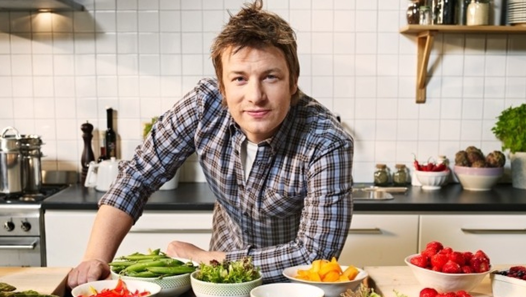 Rețeta genială de supă a lui Jamie Oliver, perfectă pentru iarnă. Cele 3 ingrediente speciale care îi dau un gust deosebit