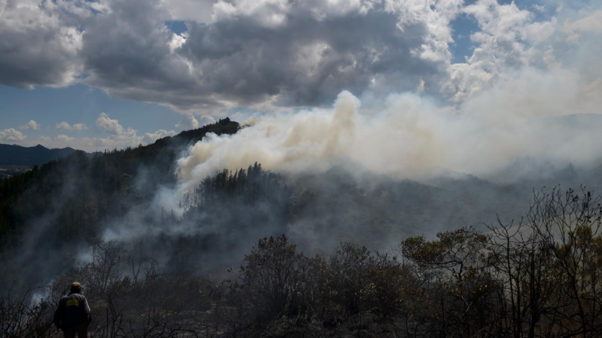 Atenţionare de călătorie emisă de MAE: Alertă de tip cod roşu din cauza riscului de incendii forestiere