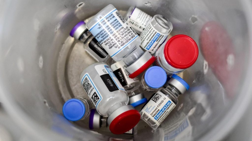 UE continuă să cumpere vaccinuri anti-Covid. Ce țări au semnat contractul pe patru ani