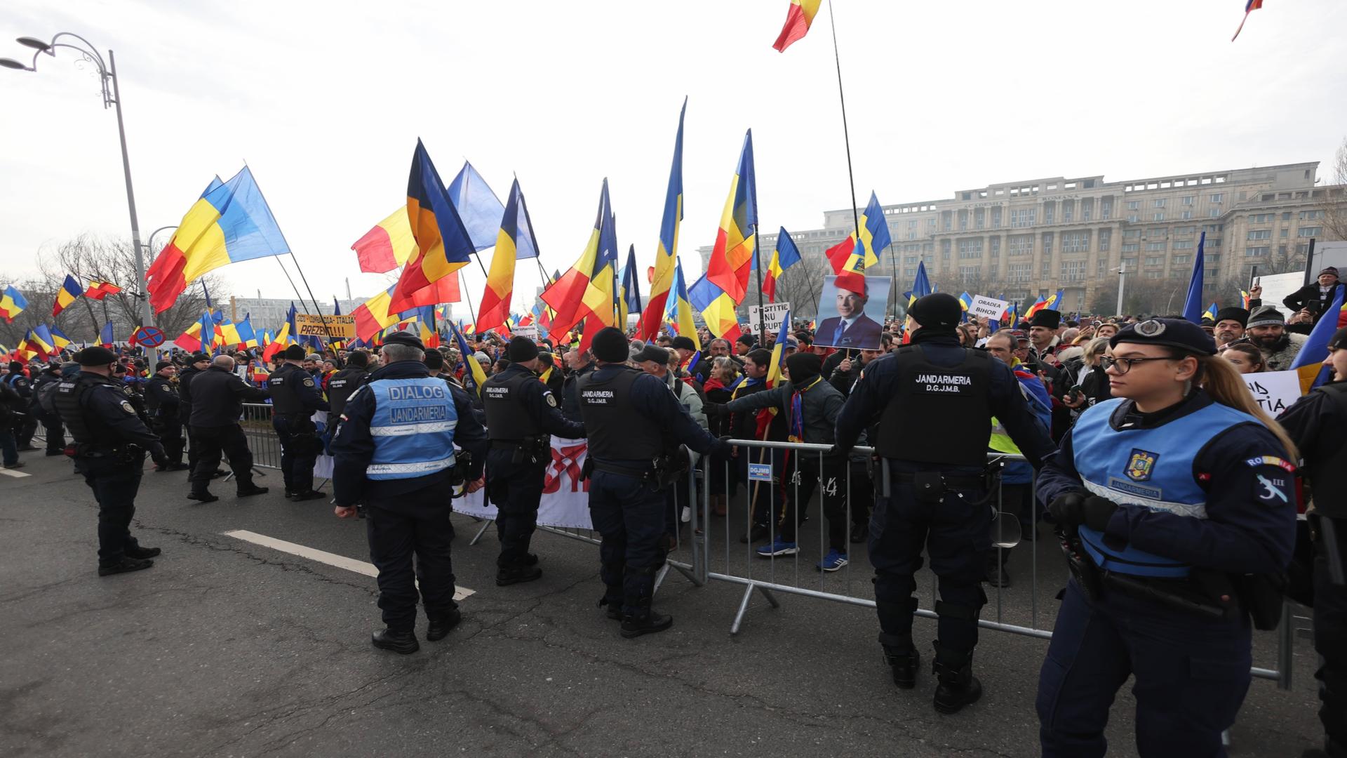 Protest mare de Ziua Micii Uniri: val masiv de nemulțumire civică! Fermierii și transportatorii vor ieși cu utilajele în stradă