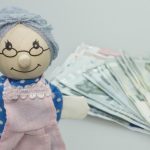 SCENARIILE de pe masa Guvernului privind ajutoarele pentru pensionarii cu venituri mici: ce SUME sunt luate în calcul