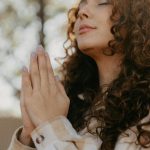 Rugăciune către Sfântul Vasile cel Mare. Te vindecă de boală și este una dintre cele mai puternice rugăciuni