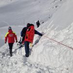 Revelion în alertă, pentru salvamontiști. Peste 100 de persoane, salvate din vârf de munte, în ultima zi a anului. 34 au ajuns la spital