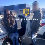 Tânără de 18 ani, REȚINUTĂ după ce a lovit cu autoturismul un bătrân şi a fugit de la locul accidentului. Fata era beată