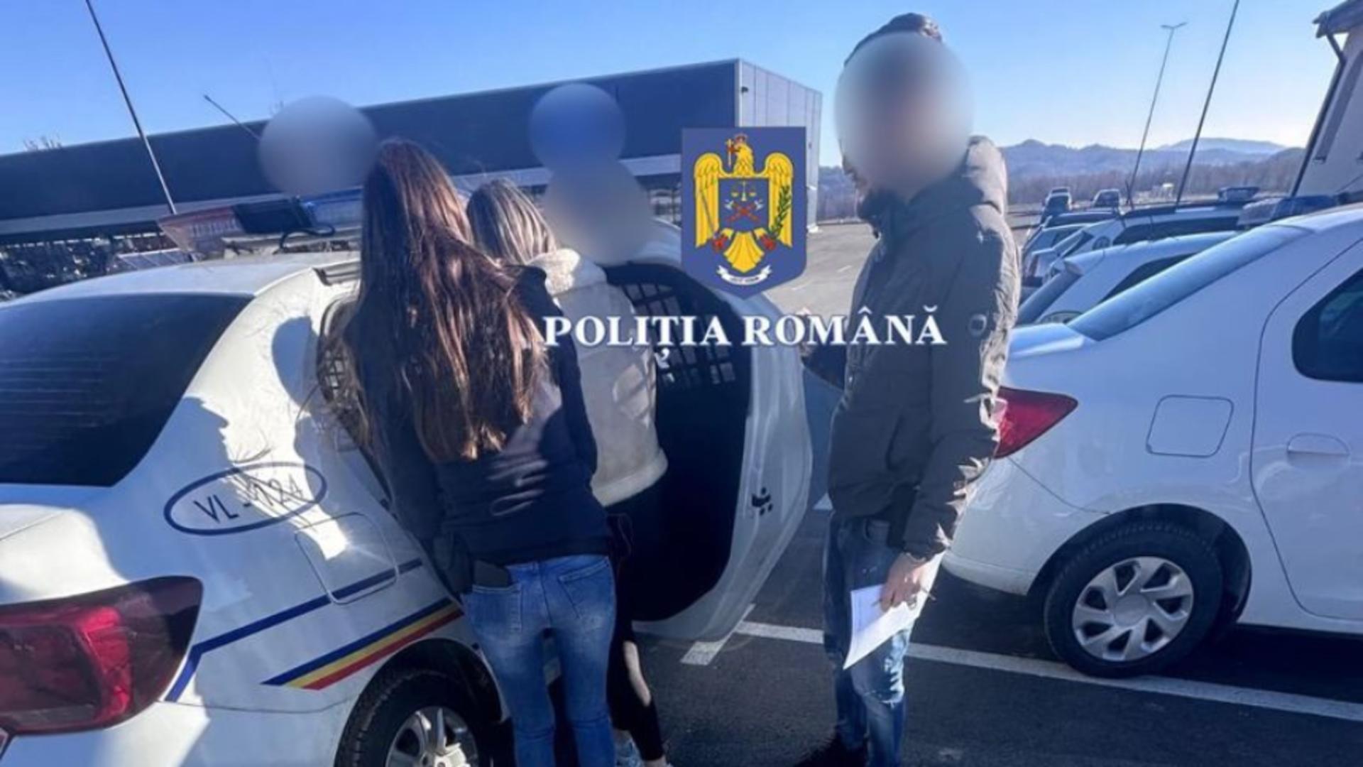 Tânără de 18 ani, REȚINUTĂ după ce a lovit cu autoturismul un bătrân şi a fugit de la locul accidentului. Fata era beată