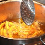 De câte ori poate fi refolosit uleiul pentru prăjit. Ce recomandă specialiștii