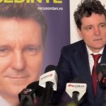 Conferință de presă cu năbădăi pentru edilul Capitalei. Nicușor Dan, discurs incoerent și bâlbâit – VIDEO