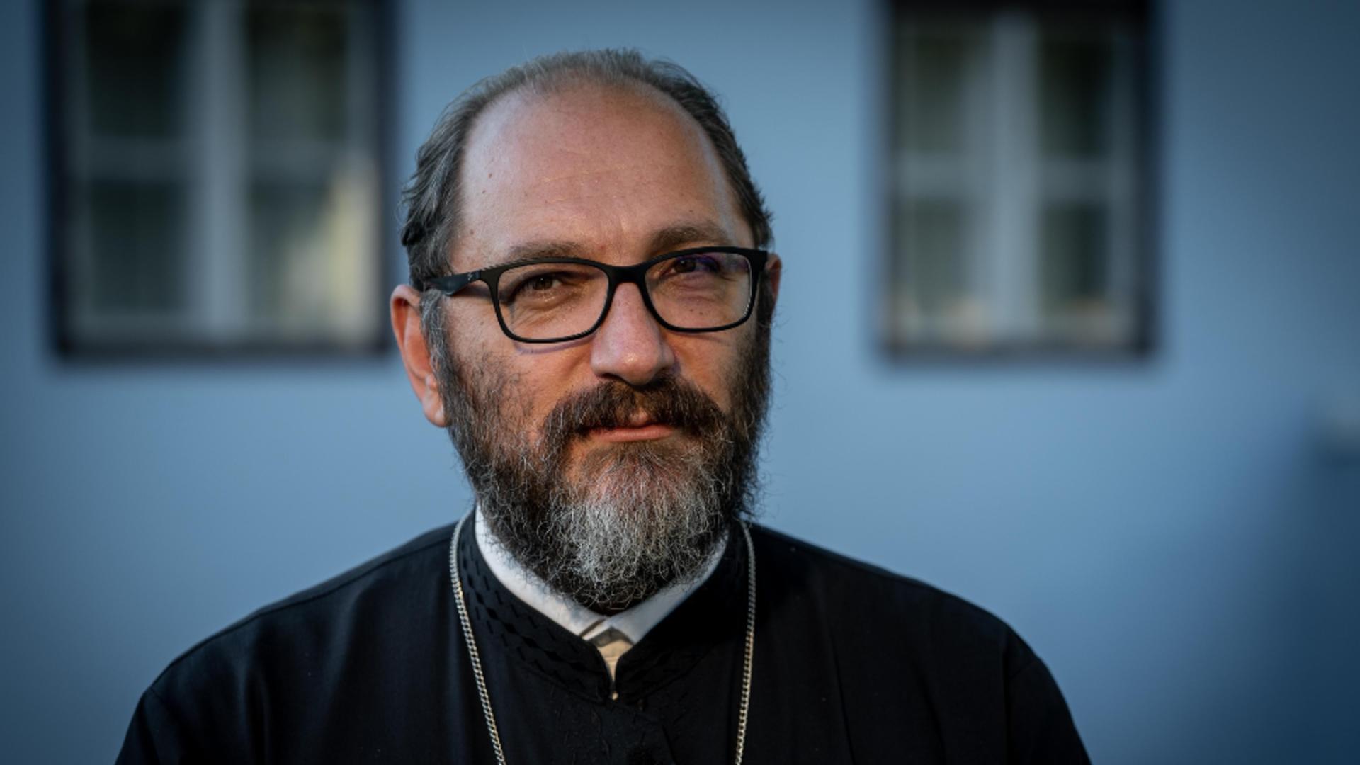 Cea mai mare greșeală pe care o face o femeie într-o relație. Părintele Constantin Necula aruncă bomba