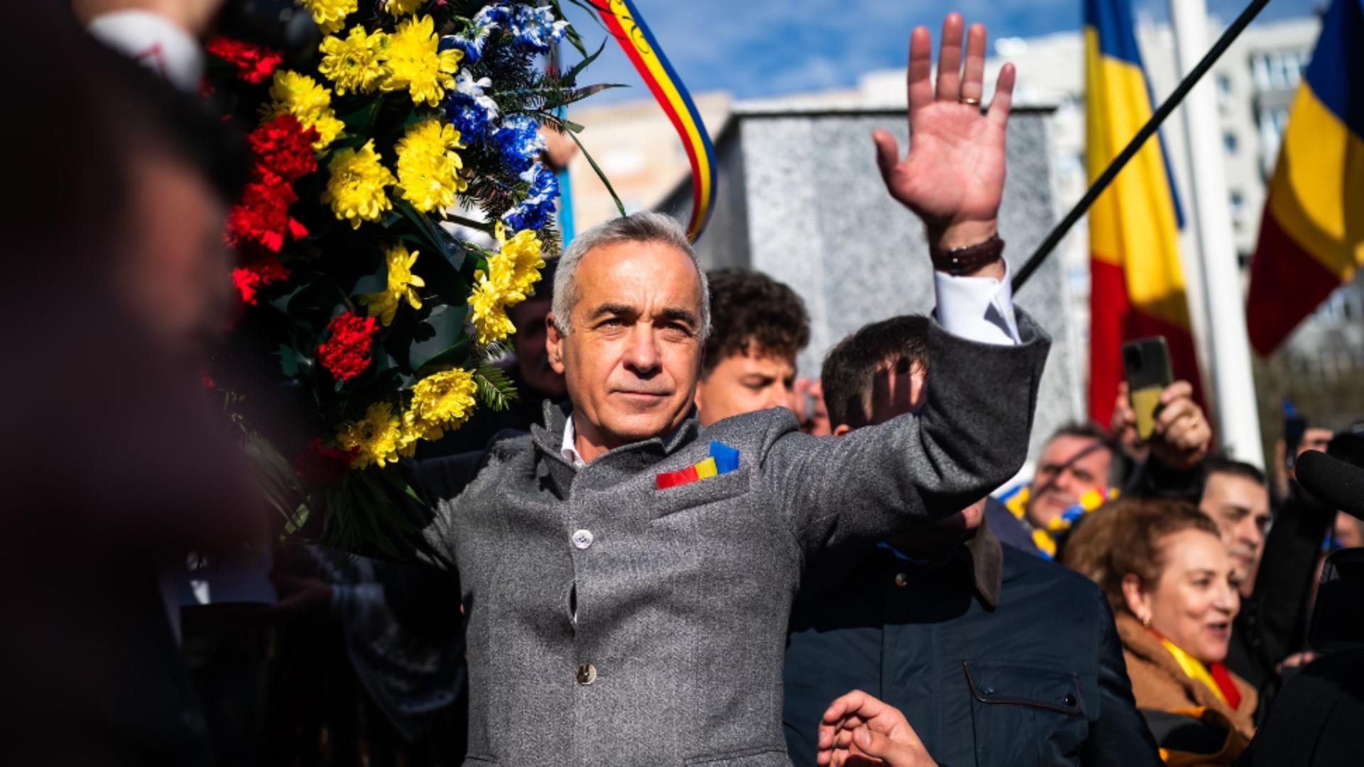 Sondajul care dă fiori clasei politice: cum văd românii anularea alegerilor. Candidatura lui Călin Georgescu, încurajată de români în proporție COVÂRȘITOARE 