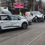 Tamvaiele liniilor 10 și 11, BLOCATE pe sensul spre Podul Grozăvești, din cauza unui accident rutier