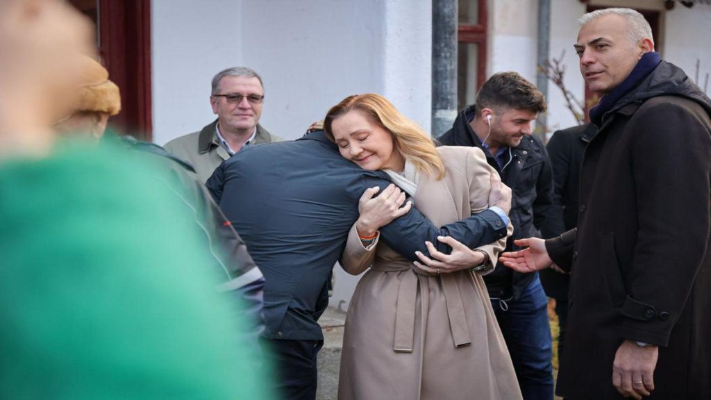 Reziștii se sfâșie între ei. Se pregătește TRĂDAREA Elenei Lasconi