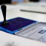 Peste 2.600 cereri de vot prin corespondenţă şi peste 1.500 de cereri pentru votarea la secţii, în DIASPORA, înregistrate la AEP pentru prezidențialele din luna mai