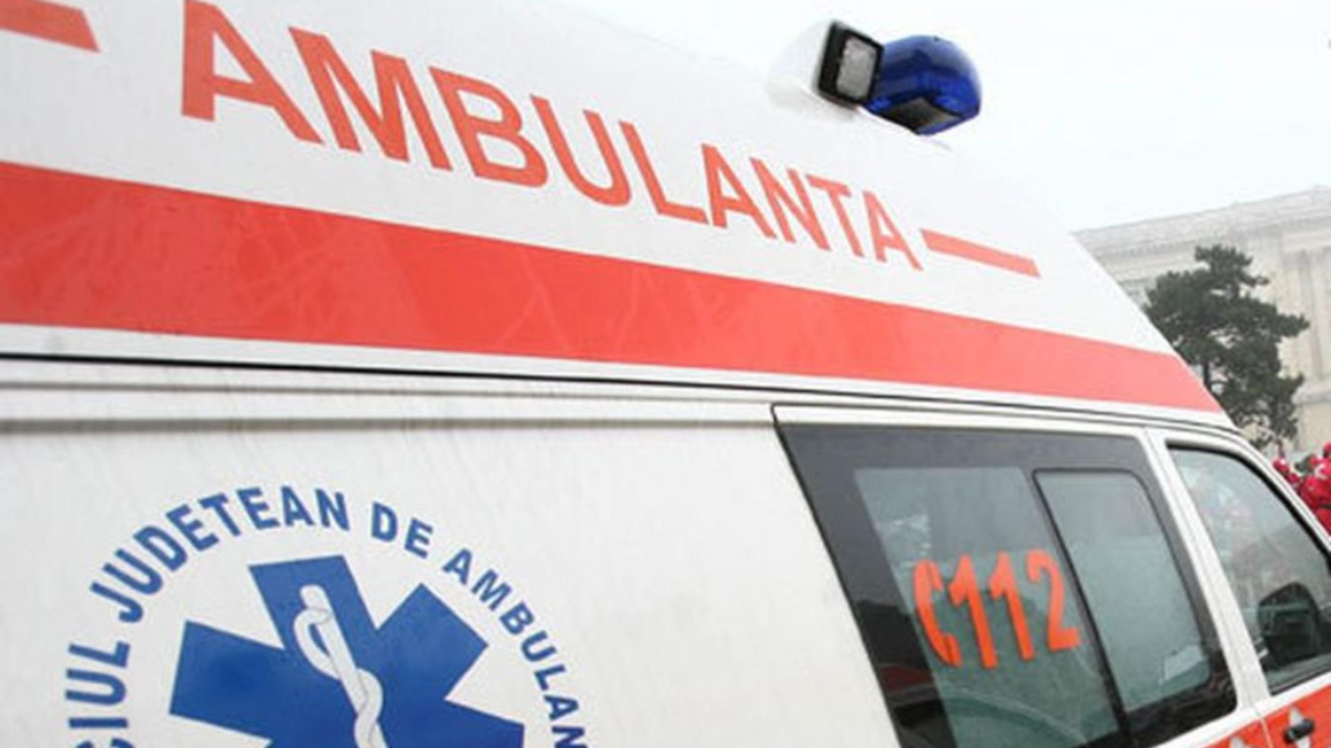 O fetiță de doi ani a suferit arsuri pe mâini și picioare în urma unui INCENDIU care i-a cuprins casa. De la ce a pornit FOCUL