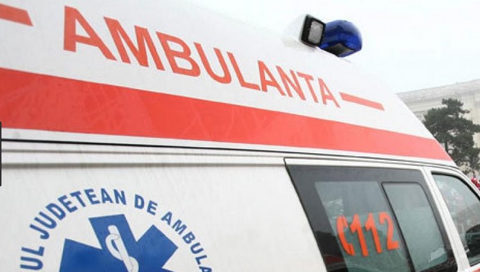 Ambulanță în misiune, BLOCATĂ în zăpadă, în județul Constanța. Când a ajuns la solicitare, persoana era deja DECEDATĂ