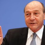 Traian Băsescu îl demolează pe Ilie Bolojan după ce s-a instalat, la propriu, la Cotroceni: ”Își face omleta dimineață, face și de un lăptic”