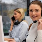 Ce se întâmplă când apelul tău este pus în așteptare în call center. Te vei gândi de două ori înainte să le faci „urări de bine”