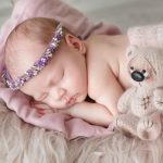 Aceste nume de copii sunt interzise în România. Pentru ce vor fi părinții cu idei extravagante refuzați la Starea Civilă