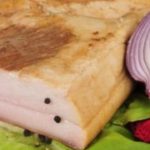 Ce se întâmplă în organism când mănânci slănină cu ceapă roșie. Este recomandat în sezonul rece. Ce ne sfătuiesc nutriționiștii