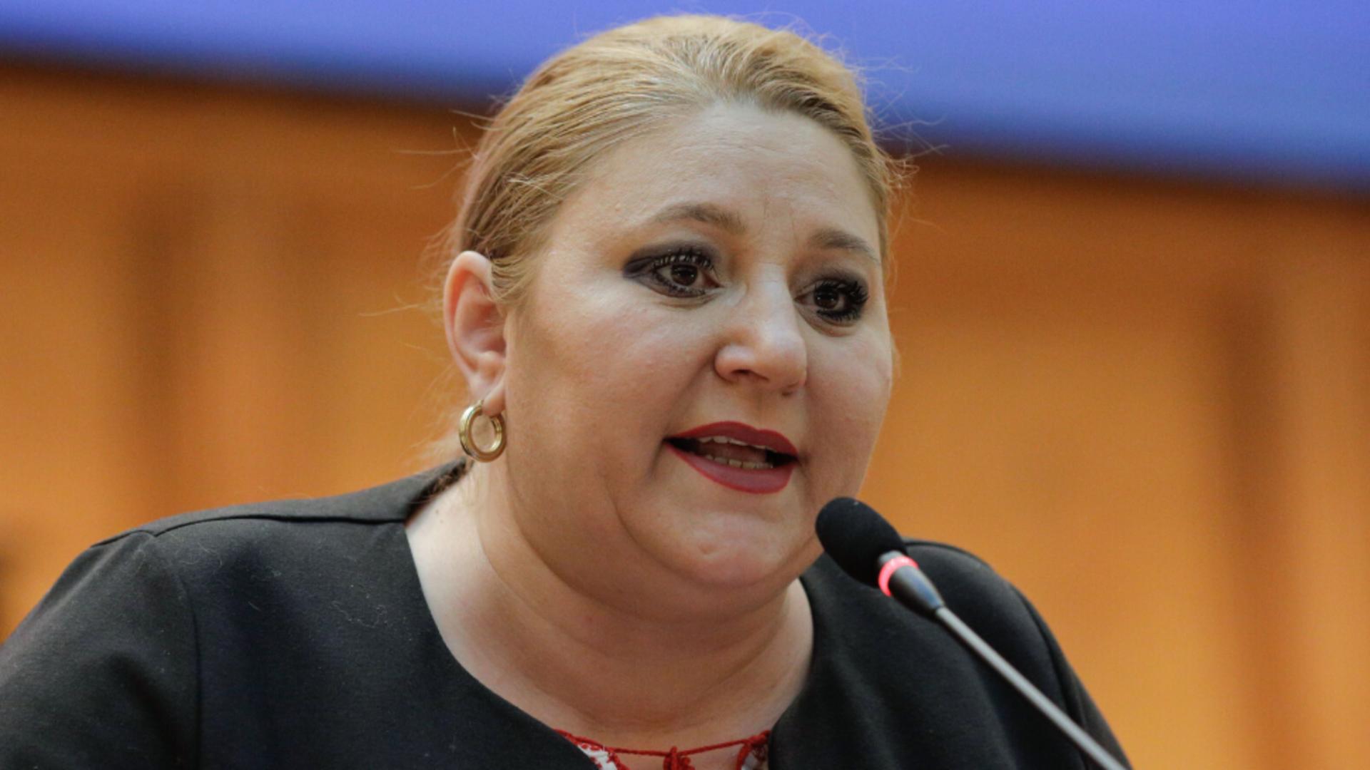 Diana Șoșoacă, scandal monstru la CCR: ”De ce v-ați bătut joc de tot ceea ce înseamnă Constituție și statul de drept în România?”