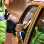 Alimentele care te pot lăsa pieton. Polițiștii îți vor ridica permisul pe loc dacă te-ai urcat la volan după ce le-ai consumat