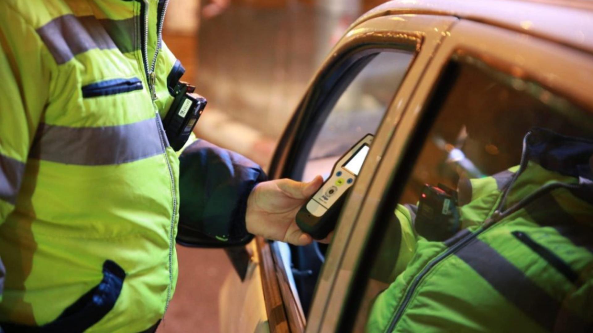 Alimentele care te pot lăsa pieton. Polițiștii îți vor ridica permisul pe loc dacă te-ai urcat la volan după ce le-ai consumat
