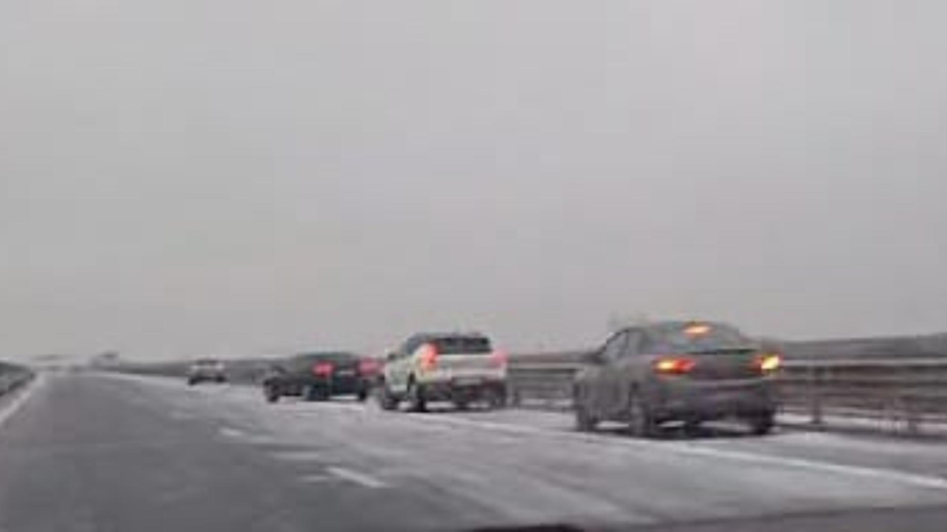 Accident cu 7 autoturisme, pe autostrada A 2, pe sensul Constanţa – Bucureşti. O persoană este rănită – VIDEO