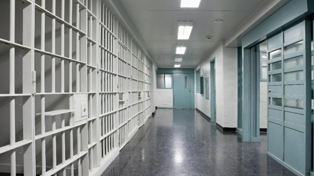 Cum a reușit un deținut să lase Penitenciarul Oradea fără apă caldă și căldură, în plină iarnă