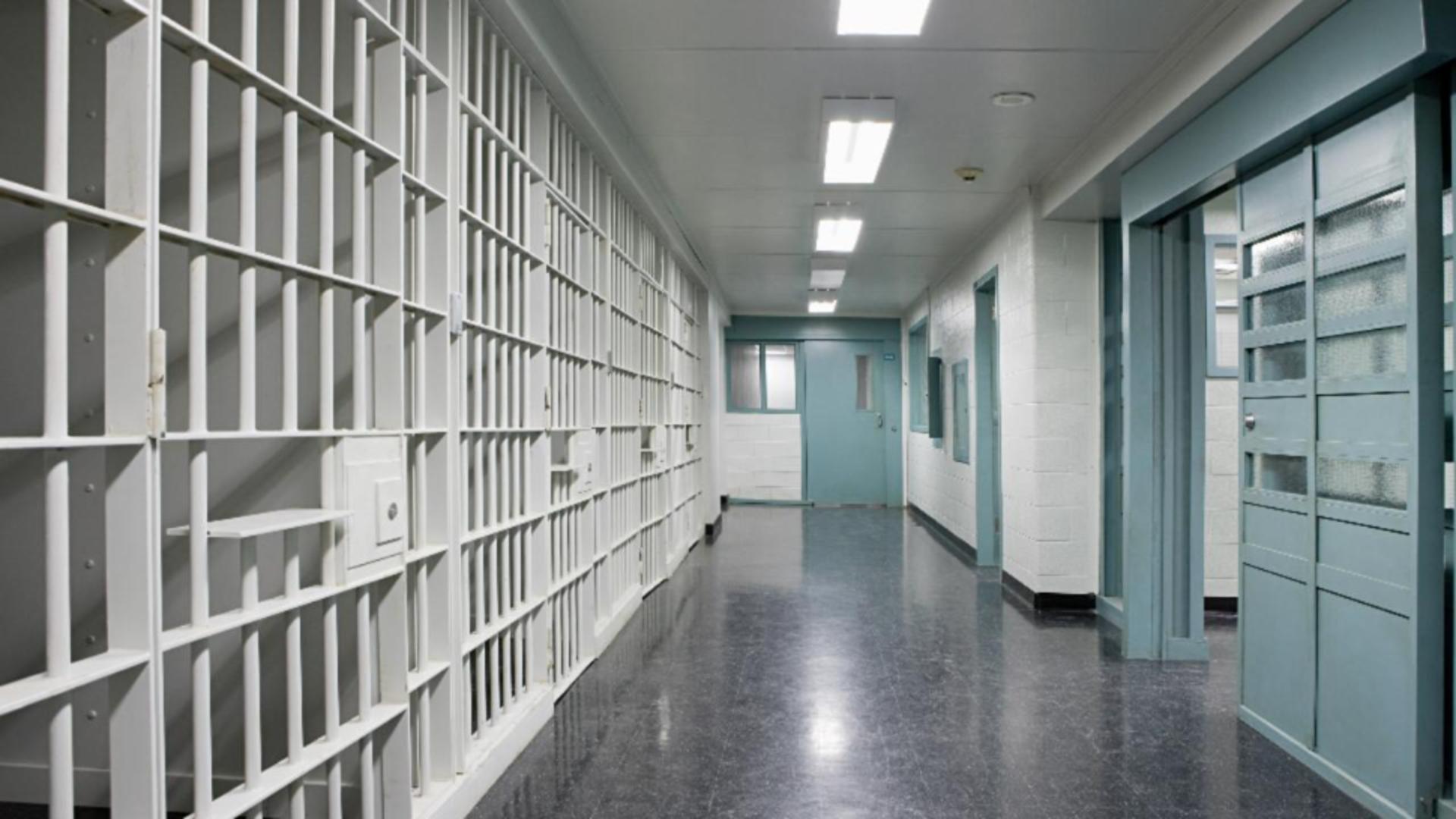 Cum a reușit un deținut să lase Penitenciarul Oradea fără apă caldă și căldură, în plină iarnă