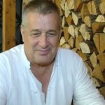 Mircea Dinescu: „Iohannis ar trebui să plece în lanțuri din politică!” VIDEO