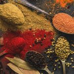 Ierburile aromatice pe care trebuie să le ai permanent în casă, mai ales în sezonul rece. Te vor ține departe de doctor