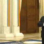 Dublu discurs: cum a decorat Iohannis un personaj cu legături legionare