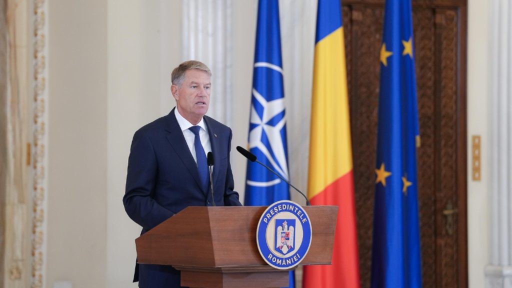 Un președinte jucător îl critică pe președintele ilegitim: „E un element de lașitate!”