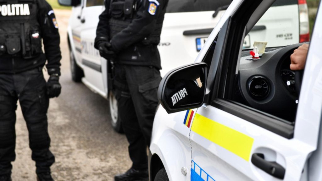 O avocată a fost trimisă  în judecată. Ar fi ordonat asasinarea a trei oameni