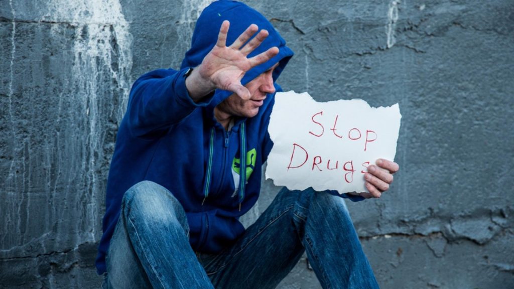 Panică în rândul părinților din Prahova, după un fals mesaj despre DROGURI, atribuit Inspectoratului Școlar
