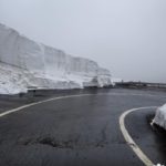 Ninge în zona montană a judeţului Argeş. Drumarii intervin pe Transfăgărăşan