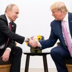 Donald Trump mai șochează o dată și anunță că negociază acorduri economice ‘majore’ cu Vladimir Putin