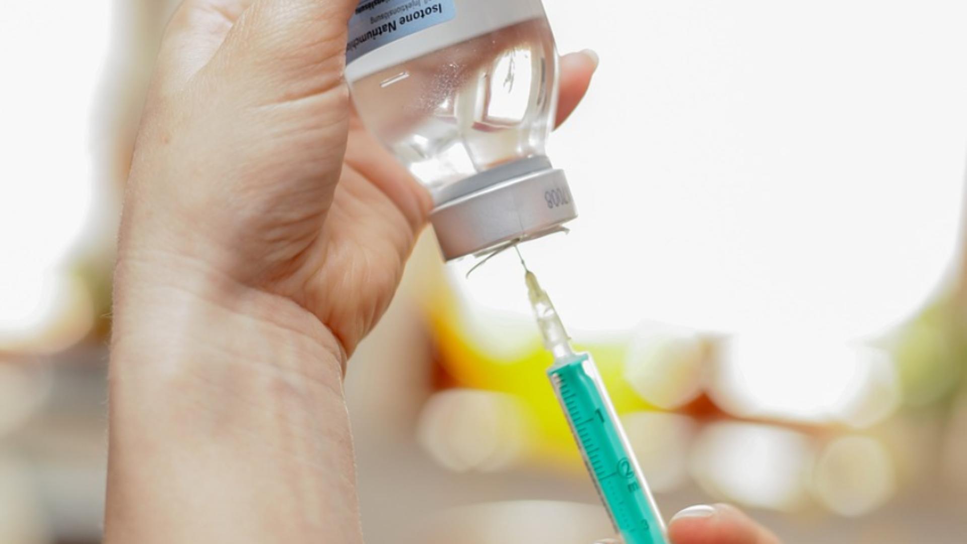 Vaccin revoluționar împotriva cancerului renal. Toți pacienții testați s-au vindecat