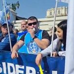 Sute de sindicaliști protestează la CCR cu privire la pensiile militarilor: ”Pensiile militare, care datează de pe vremea domnitorului Cuza, nu sunt pensii speciale!”