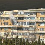 Incendiu puternic într-un bloc din centrul Craiovei. Doi bătrâni, salvați în ultimul moment de un polițist