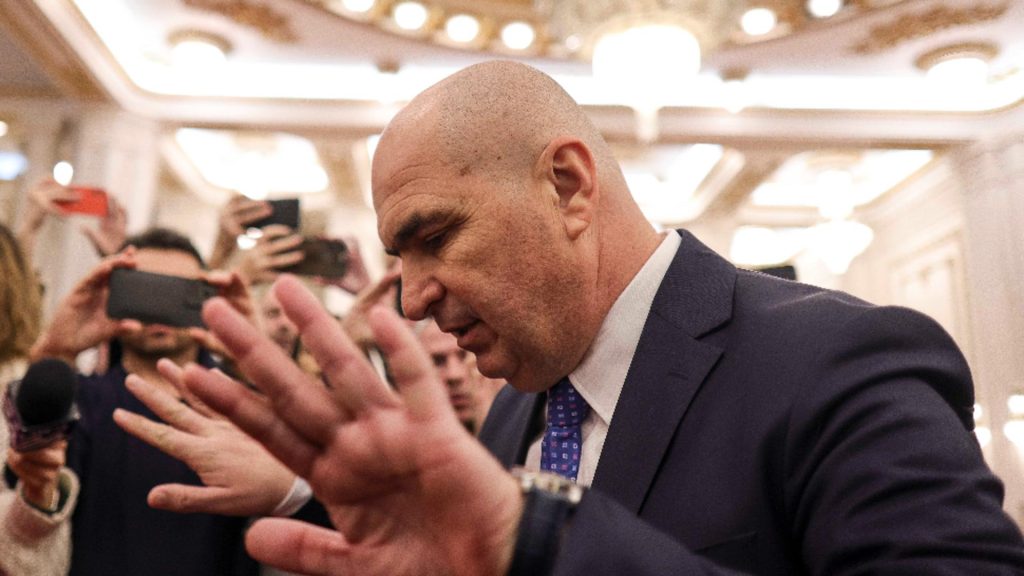 Disponibilizările de la Senat, în pauză. „Suspendaţii de drept nu pot fi eliminaţi sau obligaţi să se întoarcă”