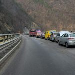 Accident în lanț, cu cinci mașini implicate, pe Valea Oltului. Traficul între Sibiu și Râmnicu Vâlcea, afectat