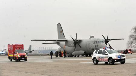 România transportă patru răniţi grav în INCENDIUL de la clubul din Macedonia de Nord. Sunt intubaţi şi ventilaţi mecanic