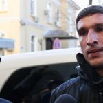 Avocații lui Bogdan Peșchir vor depune plângere penală la CEDO pentru abuzul polițiștilor din fața sediului IGPR – a fost demascat și legitimat public