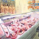 Masa de Paște, un lux pentru milioane de români. Carnea de miel, mai scumpă în acest an: cum arată prețurile