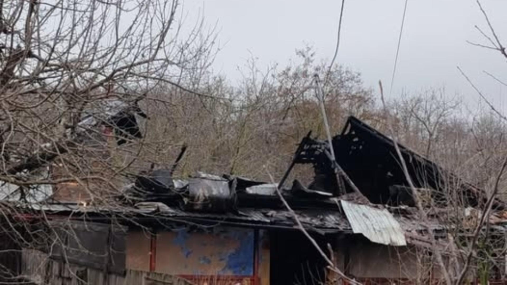Tragedie în județul Neamț. O femeie de 75 de ani a murit arsă de vie sub privirile vecinilor