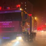 Incendiu de proporții într-un cunoscut cartier rezidențial de la marginea Bucureștiului. S-a emis RO-Alert, intervenție masivă a pompierilor – VIDEO